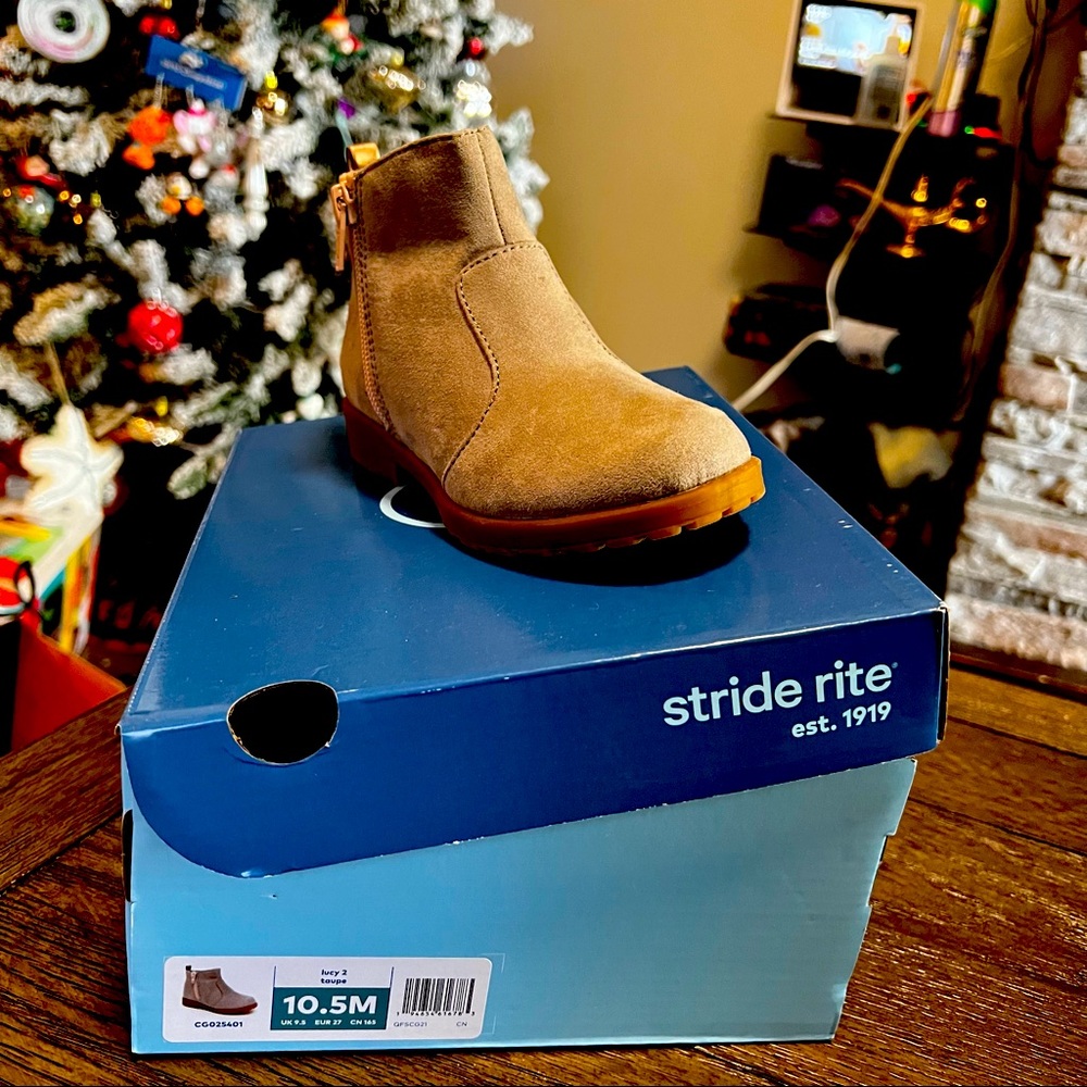 Short Stride Rite Booties. Perfect for fall!! 🍁🍂